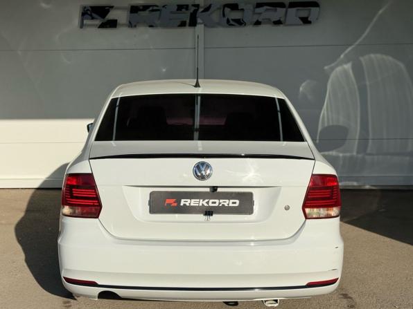 Volkswagen Polo V с пробегом 2012 года, цена 569 000 рублей, 301000 км, седан, Автокод Объявления