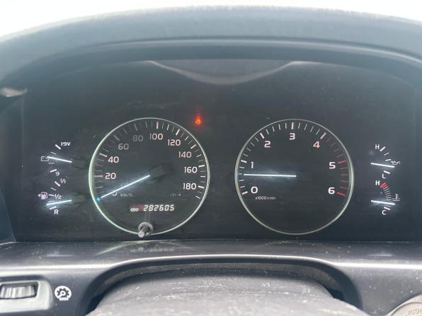 Toyota Land Cruiser 100 Series Рестайлинг 2 с пробегом 2006 года, цена 2 130 000 рублей, 282605 км, внедорожник, Автокод Объявления