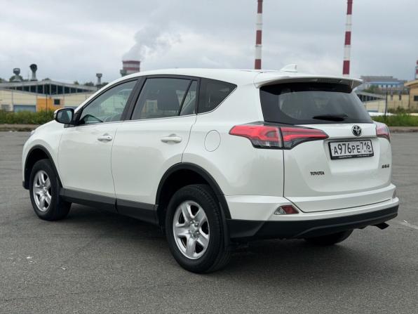 Toyota RAV4 IV (XA40) Рестайлинг с пробегом 2018 года, цена 2 200 000 рублей, 145000 км, внедорожник, Автокод Объявления