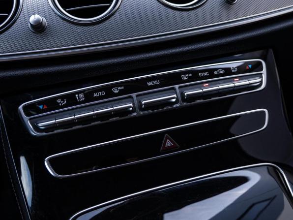 Mercedes-Benz E-Класс V (W213 S213 C238) с пробегом 2020 года, цена 3 551 000 рублей, 175643 км, седан, Автокод Объявления