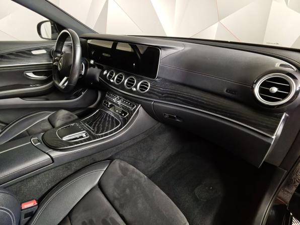 Mercedes-Benz E-Класс V (W213 S213 C238) Рестайлинг с пробегом 2021 года, цена 4 400 000 рублей, 45301 км, седан, Автокод Объявления