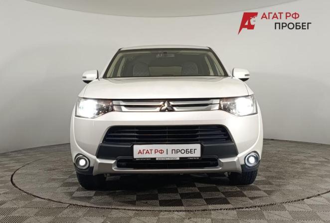 Mitsubishi Outlander III с пробегом 2014 года, цена 1 415 000 рублей, 181692 км, внедорожник, Автокод Объявления