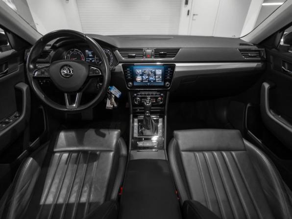 Skoda Superb III с пробегом 2017 года, цена 2 545 000 рублей, 95169 км, лифтбек, Автокод Объявления