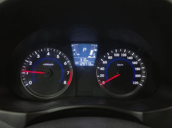 Hyundai Solaris I с пробегом 2013 года, цена 730 000 рублей, 129542 км, седан, Автокод Объявления