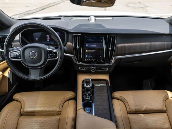 Volvo S90 II Рестайлинг с пробегом 2021 года, цена 4 900 000 рублей, 43326 км, седан, Автокод Объявления