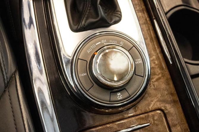 Infiniti QX56 II с пробегом 2013 года, цена 2 049 000 рублей, 201049 км, внедорожник, Автокод Объявления