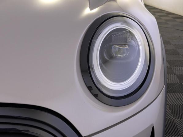 Mini Hatch III (F55/F56) Рестайлинг 2 с пробегом 2021 года, цена 2 335 000 рублей, 78539 км, хэтчбек, Автокод Объявления