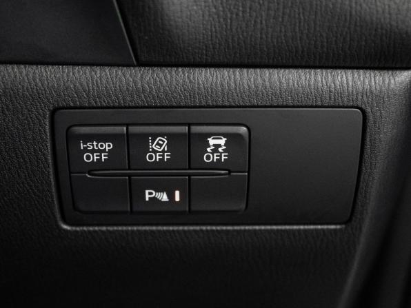 Mazda Axela III Рестайлинг с пробегом 2018 года, цена 1 299 500 рублей, 95363 км, седан, Автокод Объявления