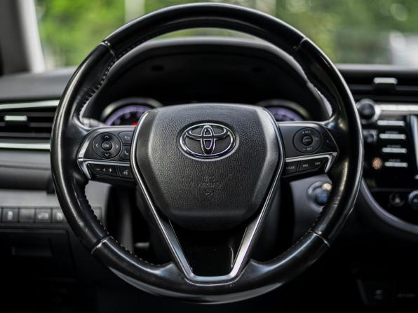 Toyota Camry VIII (XV70) с пробегом 2019 года, цена 2 488 000 рублей, 115130 км, седан, Автокод Объявления