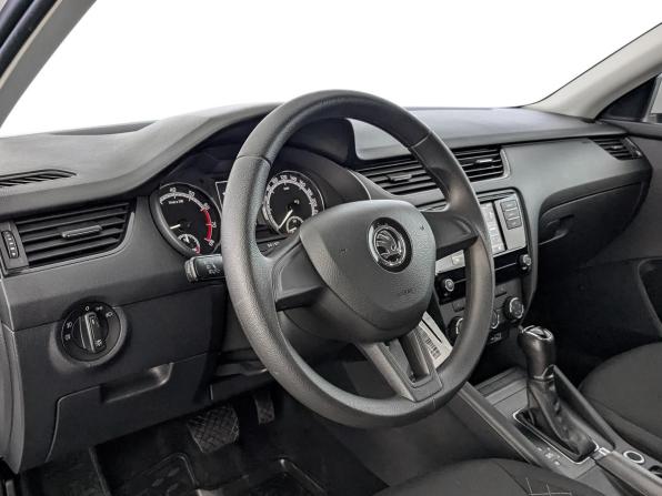 Skoda Octavia III (A7) Рестайлинг с пробегом 2020 года, цена 1 765 000 рублей, 117592 км, лифтбек, Автокод Объявления