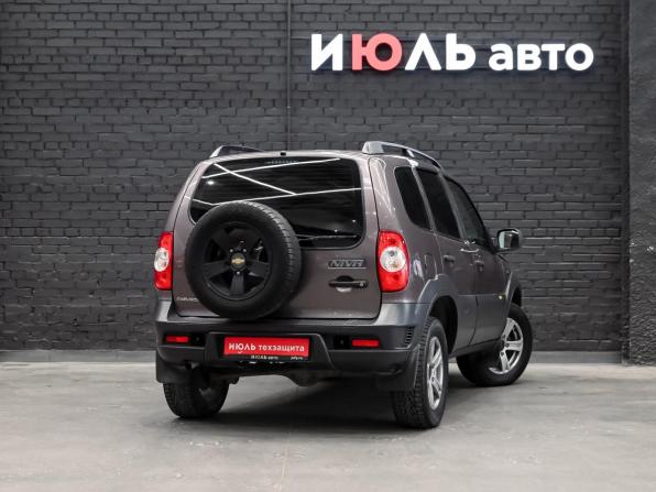 Chevrolet Niva I Рестайлинг с пробегом 2017 года, цена 680 000 рублей, 151402 км, внедорожник, Автокод Объявления