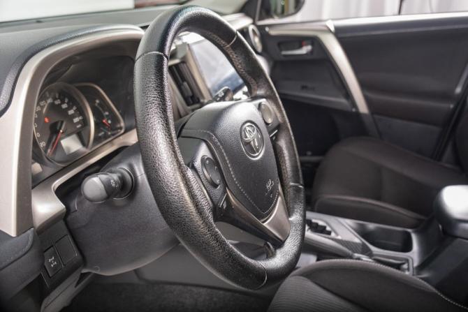 Toyota RAV4 IV (XA40) Рестайлинг с пробегом 2013 года, цена 1 899 000 рублей, 157374 км, внедорожник, Автокод Объявления