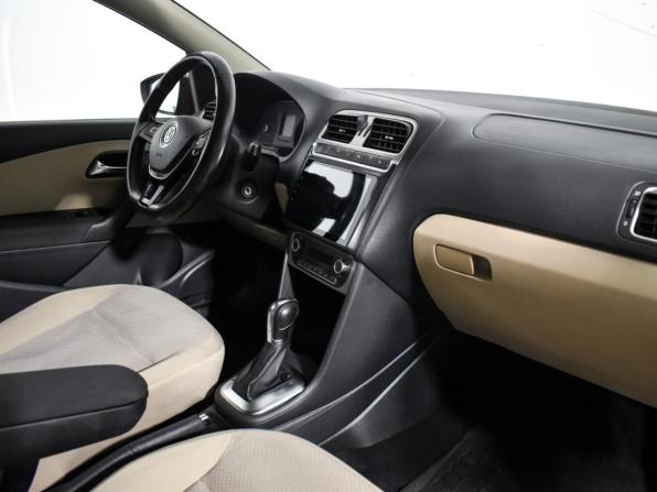 Volkswagen Polo V Рестайлинг с пробегом 2016 года, цена 720 000 рублей, 213100 км, седан, Автокод Объявления