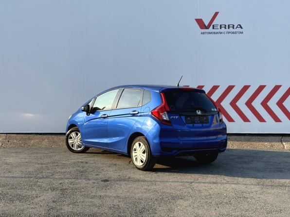 Honda Fit III Рестайлинг с пробегом 2018 года, цена 1 220 000 рублей, 68624 км, хэтчбек, Автокод Объявления