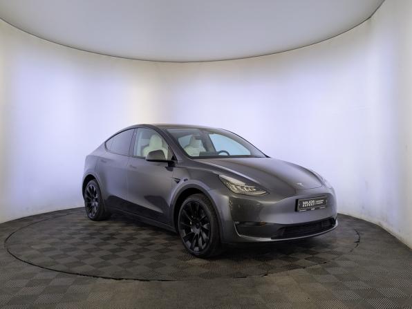 Tesla Model Y I с пробегом 2022 года, цена 4 500 000 рублей, 74725 км, внедорожник, Автокод Объявления