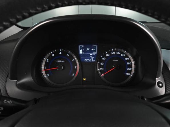 Hyundai Solaris I Рестайлинг с пробегом 2015 года, цена 1 049 000 рублей, 190563 км, седан, Автокод Объявления