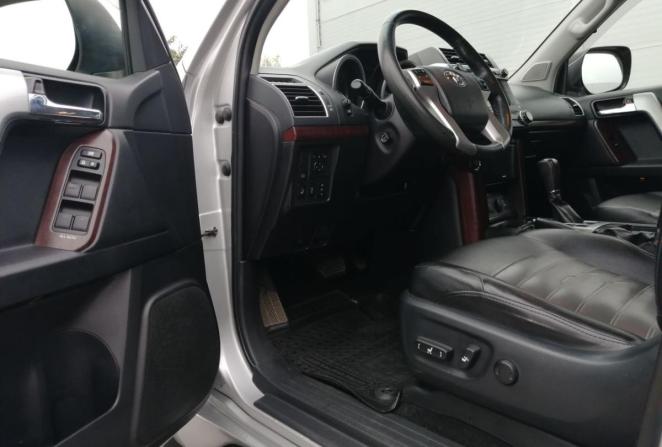 Toyota Land Cruiser Prado 150 Series Рестайлинг 1 с пробегом 2016 года, цена 3 320 000 рублей, 216256 км, внедорожник, Автокод Объявления