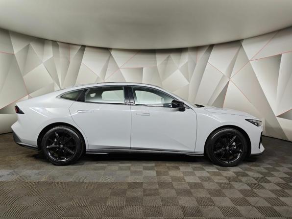 Новый Changan UNI-V I 2024 года, цена 3 356 998 рублей, лифтбек, Автокод Объявления