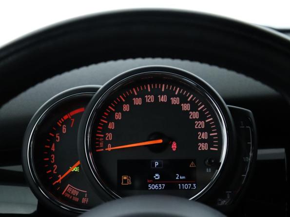 Mini Hatch III (F55/F56) Рестайлинг с пробегом 2019 года, цена 2 100 000 рублей, 50000 км, хэтчбек, Автокод Объявления