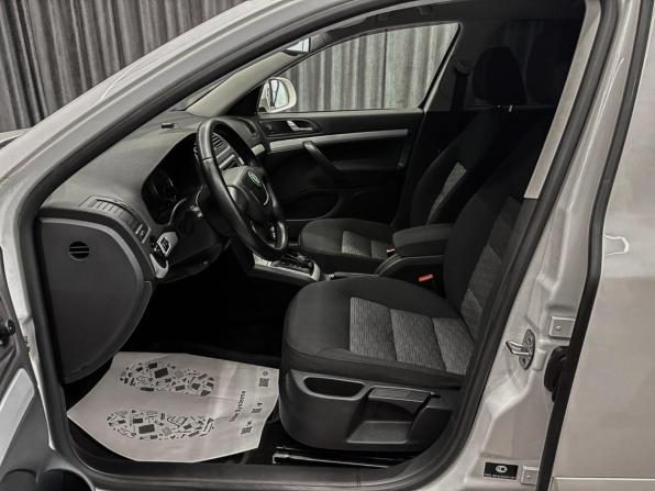 Skoda Octavia II (A5) Рестайлинг с пробегом 2011 года, цена 749 000 рублей, 210978 км, лифтбек, Автокод Объявления