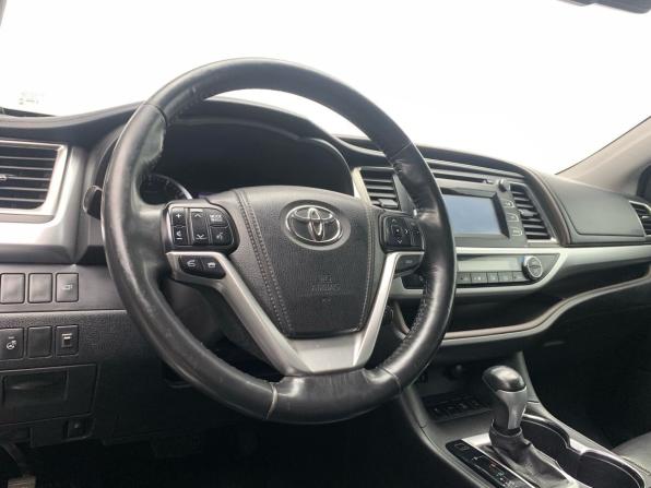 Toyota Highlander III (XU50) с пробегом 2015 года, цена 2 649 000 рублей, 170107 км, внедорожник, Автокод Объявления