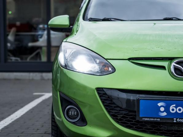 Mazda 2 II Рестайлинг (DE2) с пробегом 2012 года, цена 843 000 рублей, 139951 км, хэтчбек, Автокод Объявления
