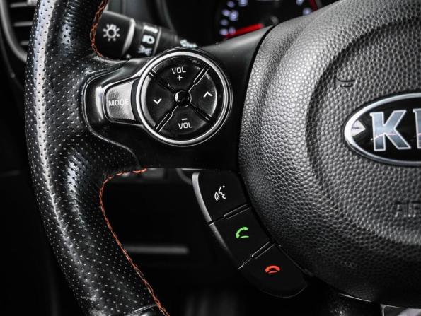 Kia Soul II Рестайлинг с пробегом 2017 года, цена 1 699 000 рублей, 93020 км, хэтчбек, Автокод Объявления