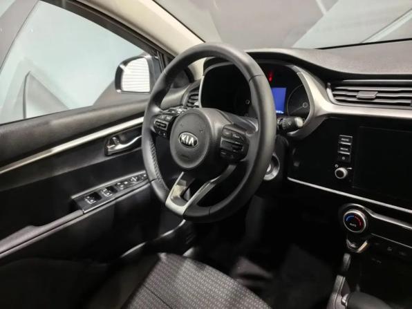 Kia Rio IV Рестайлинг с пробегом 2021 года, цена 1 730 000 рублей, 78480 км, седан, Автокод Объявления
