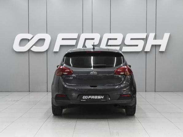 Kia Ceed II с пробегом 2015 года, цена 1 099 000 рублей, 140343 км, хэтчбек, Автокод Объявления