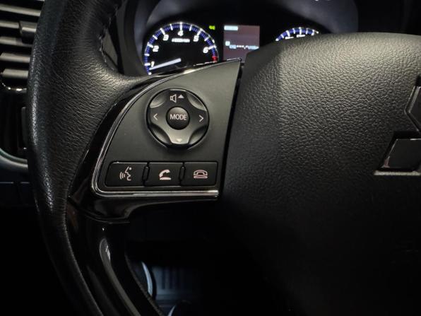 Mitsubishi Outlander III Рестайлинг 3 с пробегом 2019 года, цена 1 899 000 рублей, 126000 км, внедорожник, Автокод Объявления