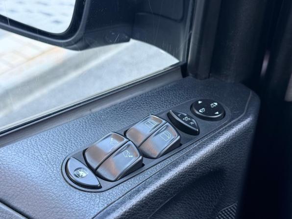 Mercedes-Benz Viano I (W639) Рестайлинг с пробегом 2012 года, цена 2 390 000 рублей, 327844 км, минивэн, Автокод Объявления