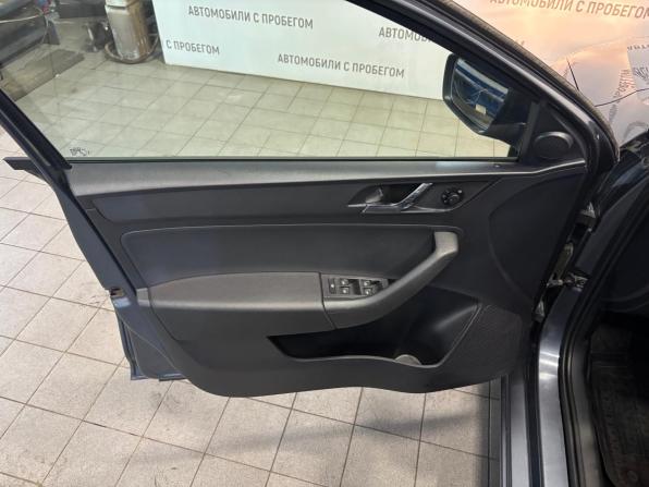 Skoda Rapid I с пробегом 2014 года, цена 799 000 рублей, 170000 км, лифтбек, Автокод Объявления
