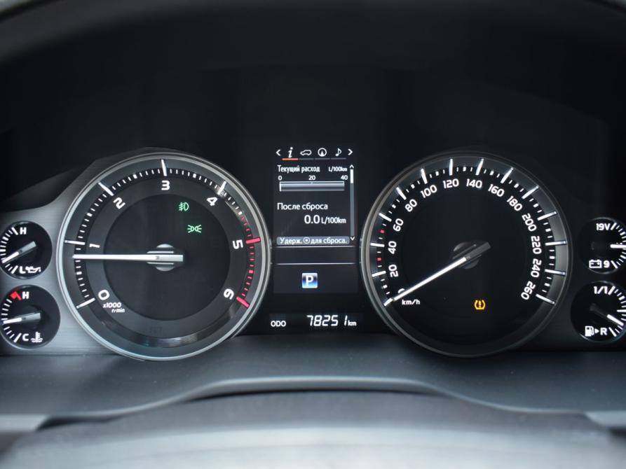 Toyota Land Cruiser 200 Series Рестайлинг 2 Челябинск  - изображение 12