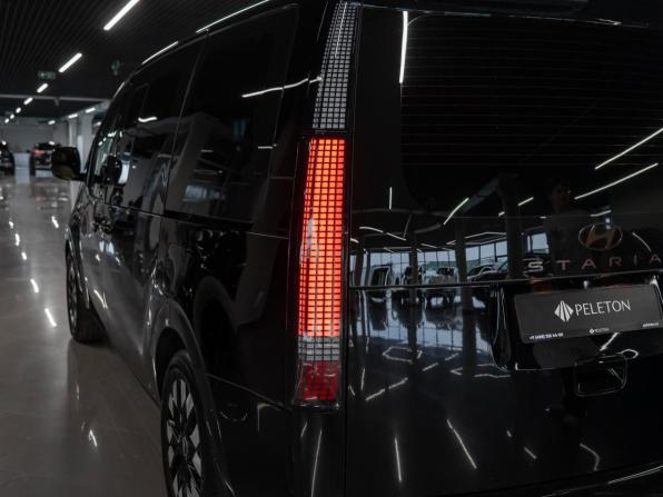 Hyundai Staria I с пробегом 2025 года, цена 8 050 000 рублей, 9570 км, минивэн, Автокод Объявления