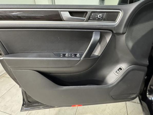 Volkswagen Touareg II с пробегом 2011 года, цена 1 799 800 рублей, 238000 км, внедорожник, Автокод Объявления