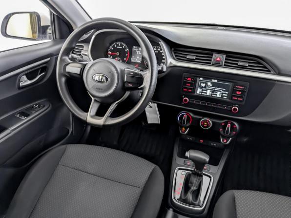 Kia Rio IV Рестайлинг с пробегом 2021 года, цена 1 740 000 рублей, 75857 км, седан, Автокод Объявления