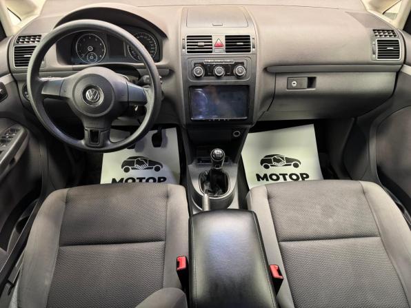 Volkswagen Touran I Рестайлинг 2 с пробегом 2013 года, цена 1 025 000 рублей, 142608 км, компактвэн, Автокод Объявления