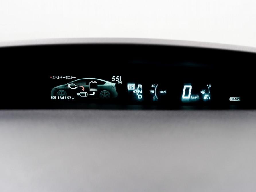 Toyota Prius III Рестайлинг (XW30) Чита  - изображение 11
