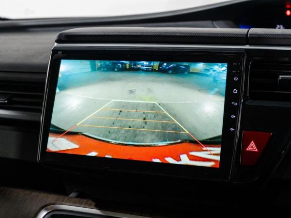 Honda Stepwgn V с пробегом 2015 года, цена 1 730 000 рублей, 127705 км, минивэн, Автокод Объявления