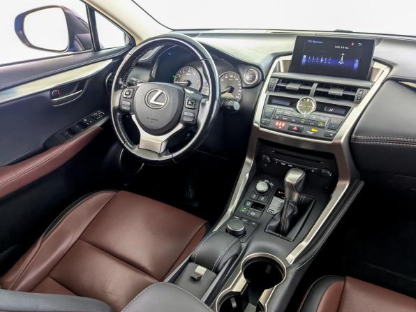 Lexus NX I с пробегом 2017 года, цена 3 250 000 рублей, 71834 км, внедорожник, Автокод Объявления