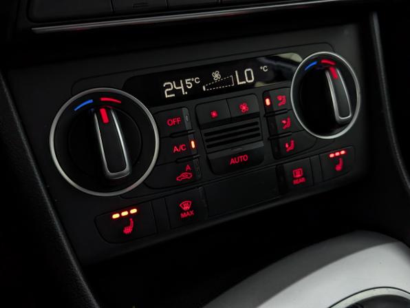 Audi Q3 I (8U) Рестайлинг с пробегом 2015 года, цена 2 125 000 рублей, 91371 км, внедорожник, Автокод Объявления