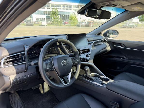 Toyota Camry VIII (XV70) Рестайлинг с пробегом 2023 года, цена 3 550 000 рублей, 42569 км, седан, Автокод Объявления