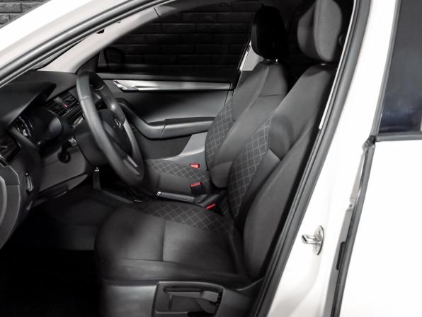 Skoda Octavia III (A7) Рестайлинг с пробегом 2019 года, цена 1 480 000 рублей, 171092 км, лифтбек, Автокод Объявления