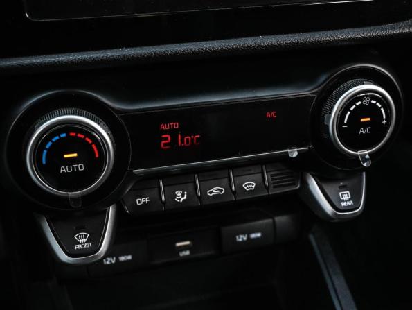 Kia Rio IV Рестайлинг с пробегом 2020 года, цена 1 699 000 рублей, 62434 км, седан, Автокод Объявления