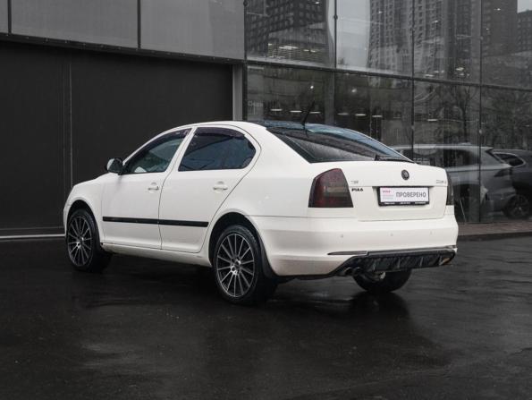 Skoda Octavia II (A5) Рестайлинг с пробегом 2011 года, цена 700 000 рублей, 268000 км, лифтбек, Автокод Объявления