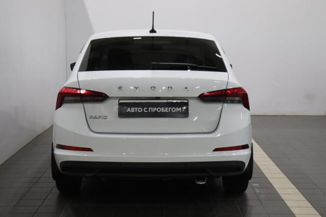 Skoda Rapid II с пробегом 2021 года, цена 1 387 000 рублей, 125472 км, лифтбек, Автокод Объявления