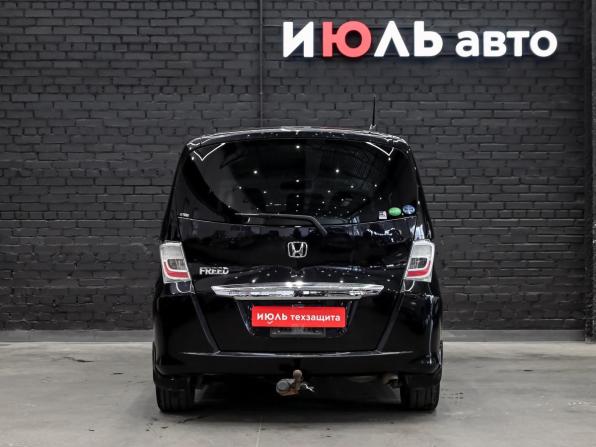 Honda Freed I Рестайлинг с пробегом 2012 года, цена 950 000 рублей, 209749 км, компактвэн, Автокод Объявления