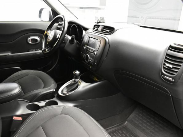 Kia Soul II Рестайлинг с пробегом 2018 года, цена 1 590 000 рублей, 101000 км, хэтчбек, Автокод Объявления