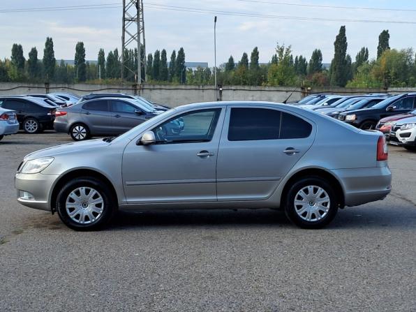 Skoda Octavia II (A5) Рестайлинг с пробегом 2011 года, цена 800 000 рублей, 210000 км, лифтбек, Автокод Объявления