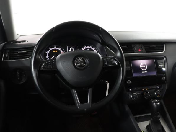 Skoda Octavia III (A7) Рестайлинг с пробегом 2018 года, цена 2 174 000 рублей, 84700 км, лифтбек, Автокод Объявления